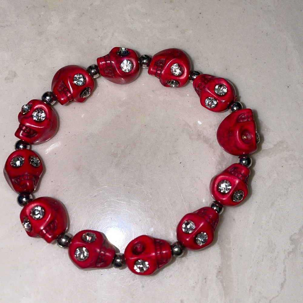 Rd Skull Rhinestones Stretch Bracelet
